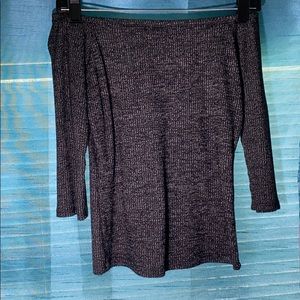 Off-The-Shoulder shirt Women’s size Medium